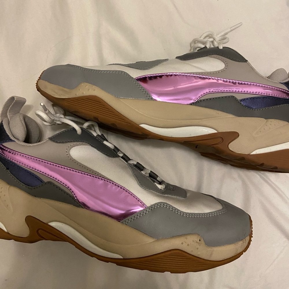 women’s chunky puma sneakers